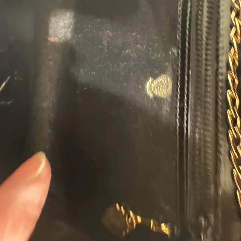 Black and Gold Crossbody Bag with Skull Clasp - Picture 8 of 11